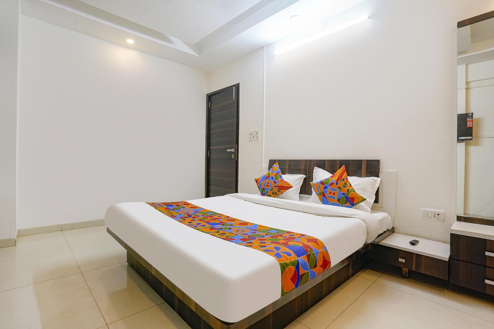 Fabhotel Shree Balaji Apartment Mira-Bhayandar Eksteriør bilde