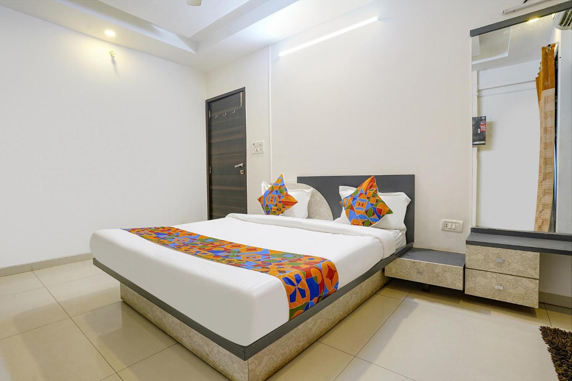 Fabhotel Shree Balaji Apartment Mira-Bhayandar Eksteriør bilde